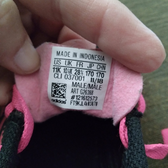 Adidas girl cleats - Picture 3 of 5